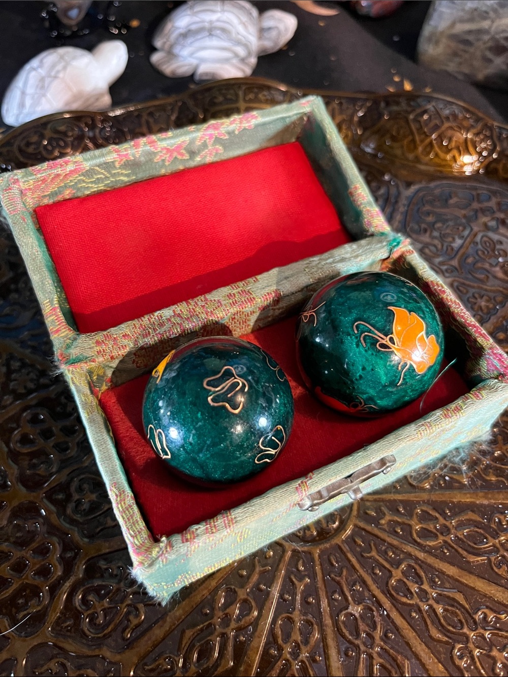 Bell hand balls